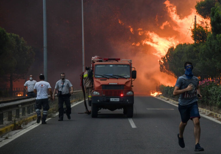 Οι διάλογοι της οργής για τη φωτιά στο Μάτι – Τι αποκαλύπτει η εισαγγελική διάταξη | tlife.gr Οι διάλογοι της οργής για τη φωτιά στο Μάτι – Τι αποκαλύπτει η εισαγγελική διάταξη | tlife.gr