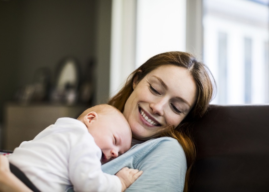 Mom Brain: Και όμως, ο εγκέφαλος της γυναίκας αλλάζει μετά την απόκτηση ενός παιδιού