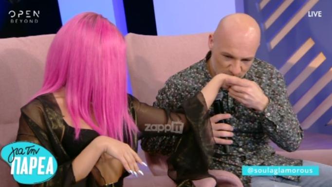 Η Soula Glamorous στο πλατό του Νίκου Μουτσινά! | tlife.gr Η Soula Glamorous στο πλατό του Νίκου Μουτσινά! | tlife.gr
