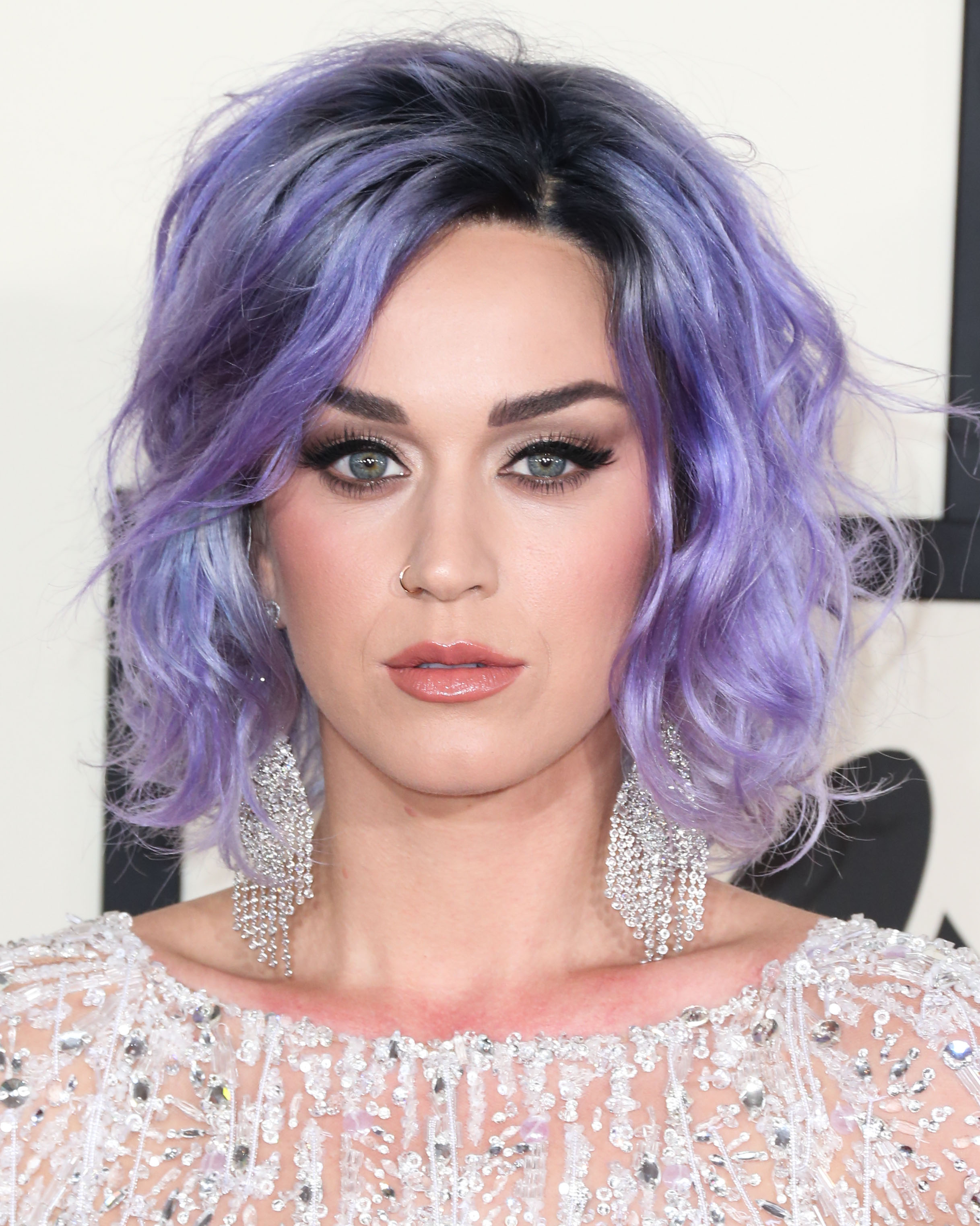 Katy Perry: μαντεύεις ποιο είναι το φυσικό χρώμα μαλλιών της;