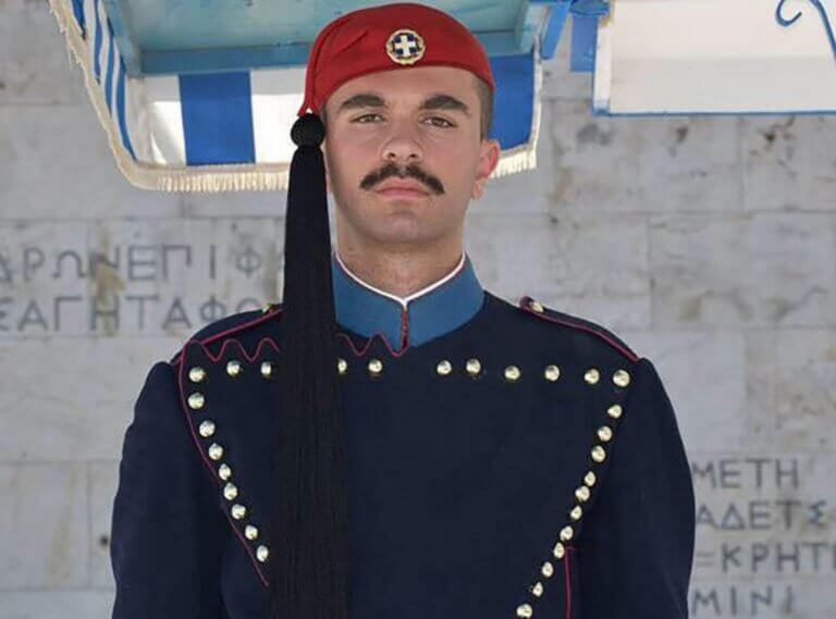 Σπύρος Θωμάς: Μυστήριο παραμένει ο θάνατος του εύζωνα – Το επικρατέστερο σενάριο | tlife.gr Σπύρος Θωμάς: Μυστήριο παραμένει ο θάνατος του εύζωνα – Το επικρατέστερο σενάριο | tlife.gr