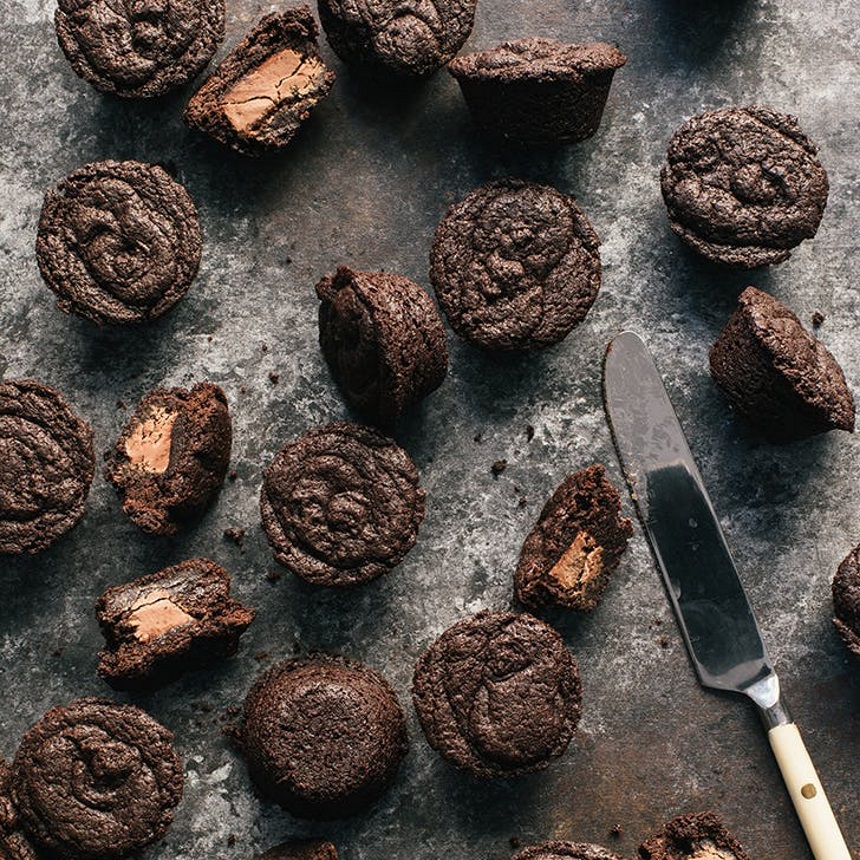 Ατομικά brownies με ρευστή σοκολάτα