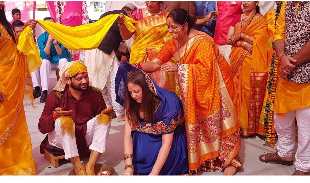 Θεοδώρα: Η κόρη του τέως βασιλιά Κωνσταντίνου σε ινδικό γάμο με τον αρραβωνιαστικό της! [pics]