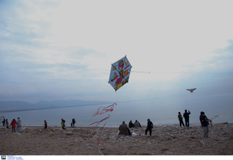 Καιρός Καθαράς Δευτέρας: Σε ποιες περιοχές το πέταγμα του χαρταετού θα είναι «παιχνιδάκι»