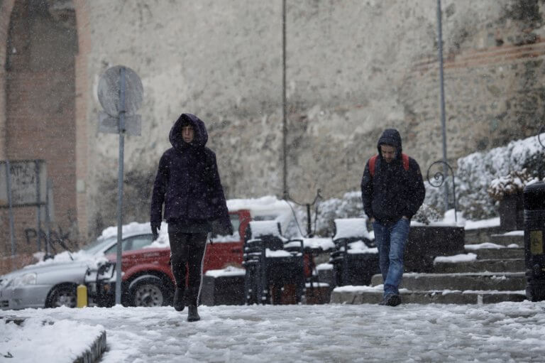 Καιρός: Από Άνοιξη… Χειμώνας με βροχές αλλά και χιόνια αύριο Τρίτη! | tlife.gr Καιρός: Από Άνοιξη… Χειμώνας με βροχές αλλά και χιόνια αύριο Τρίτη! | tlife.gr