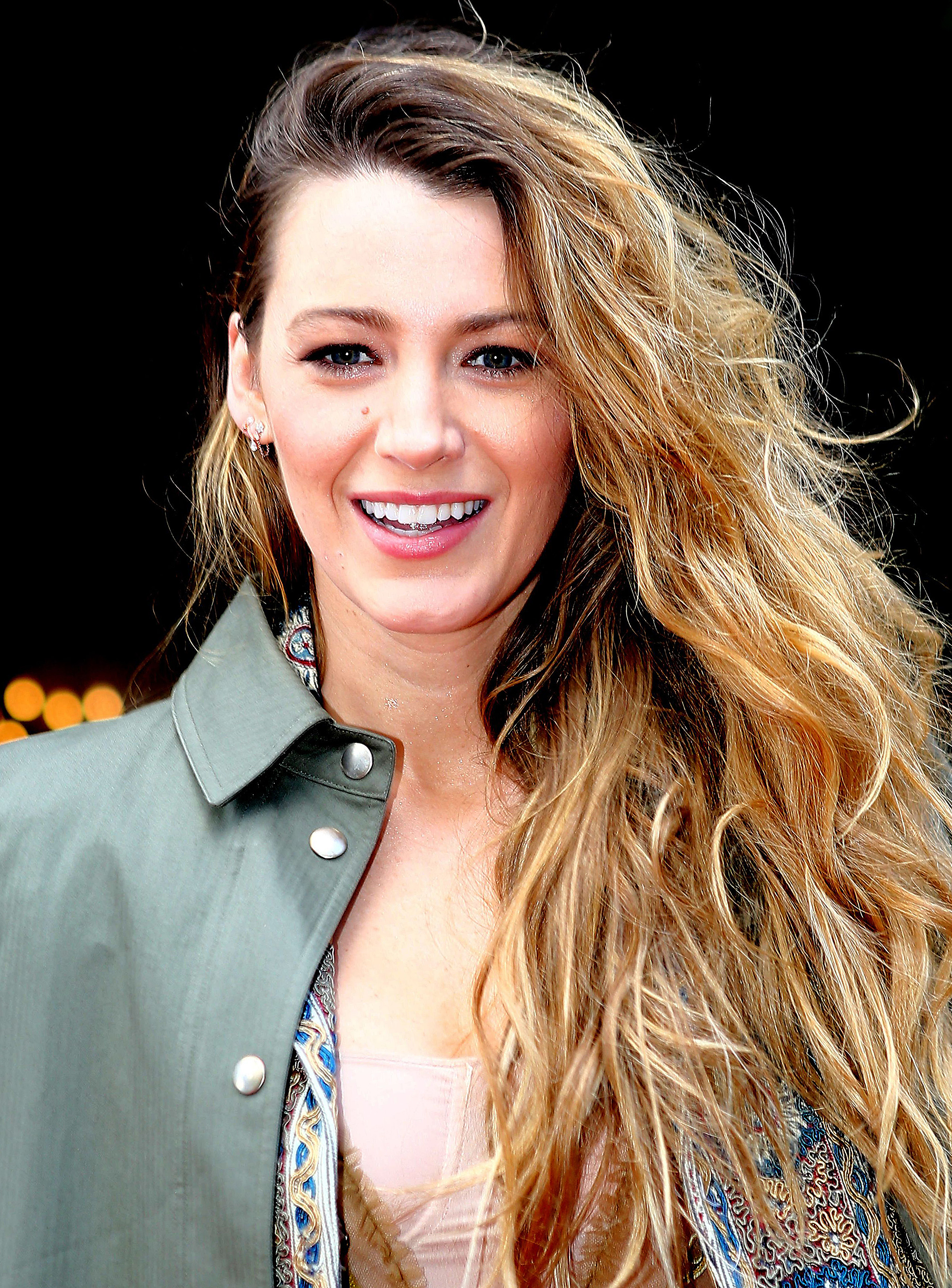 Η Blake Lively μόλις τακτοποίησε τα καλλυντικά της και μας τα δείχνει!