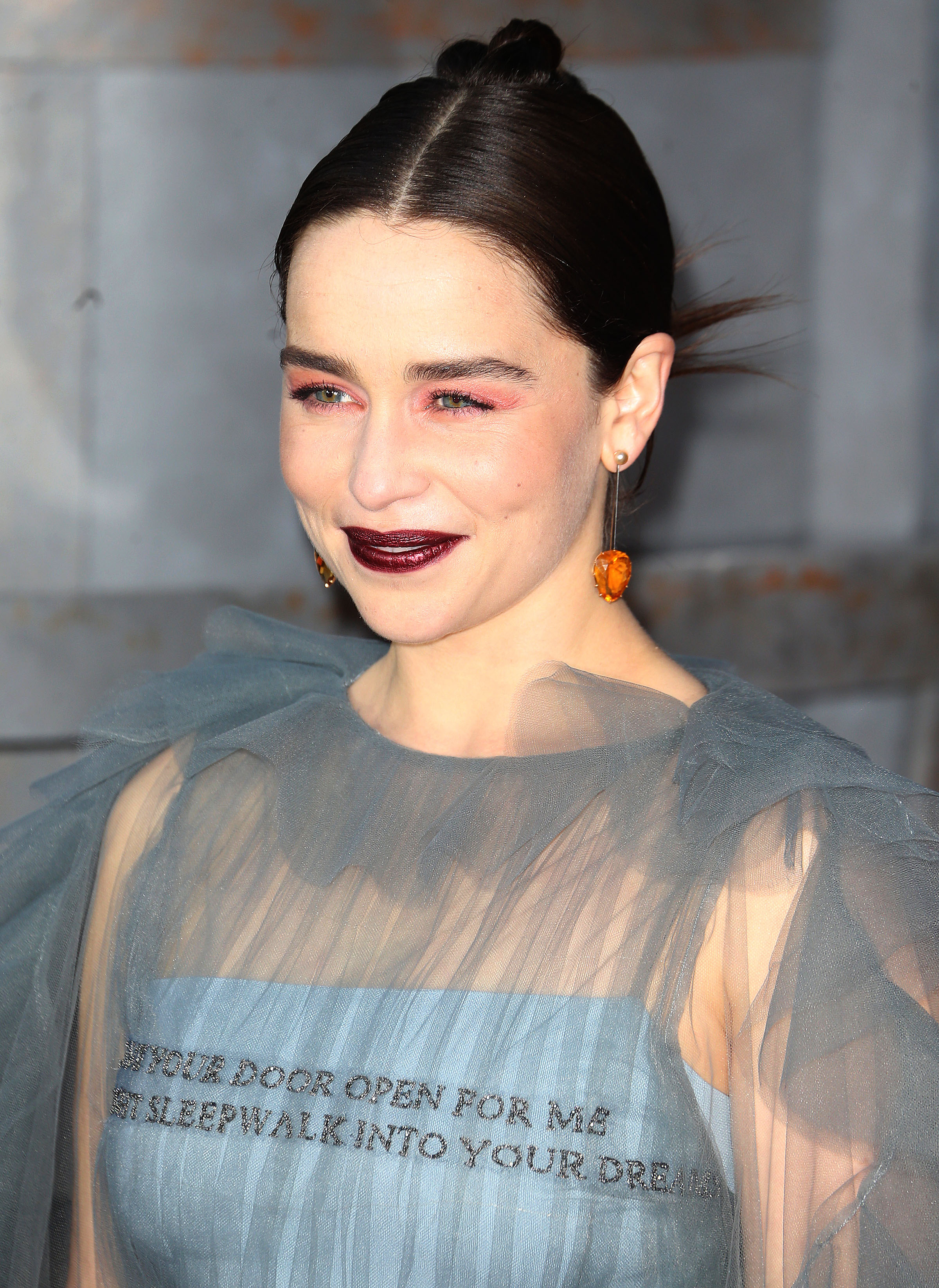 Το dragon inspired χτένισμα της Emilia Clarke στην πρεμιέρα του Game of Thrones!