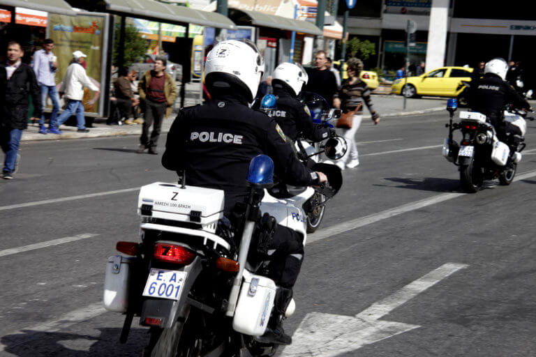 Βίαζαν και βασάνιζαν 16χρονη για να συμμετέχει σε όργια με ηλικιωμένους!