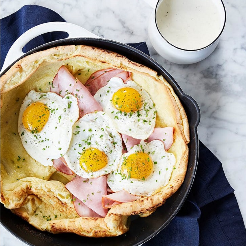 Croque madame σε λαχταριστό pancake φούρνου