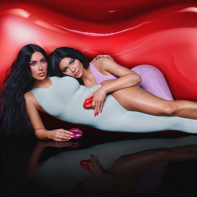 Η Kim Kardashian και η Kylie Jenner ανέβαλαν την κυκλοφορία του αρώματός τους!