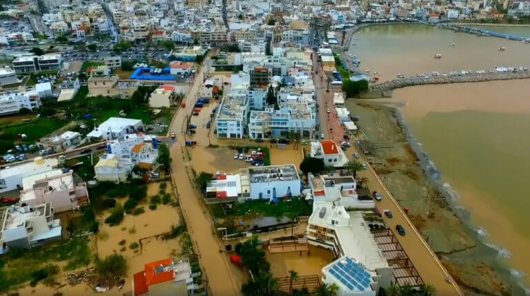 Απέραντη λασπούπολη η Σητεία – Μεγάλες καταστροφές από τις χθεσινές βροχοπτώσεις!