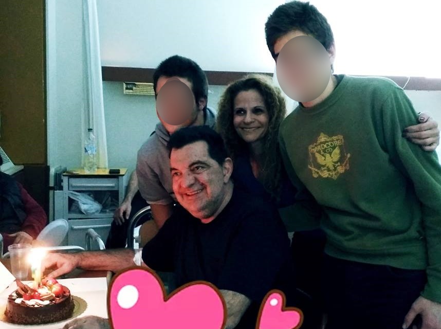 Το ξέσπασμα των γιων του Κώστα Ευριπιώτη: “Καταδικάζουμε αυτούς που προσβάλλουν τον πατέρα μας”!