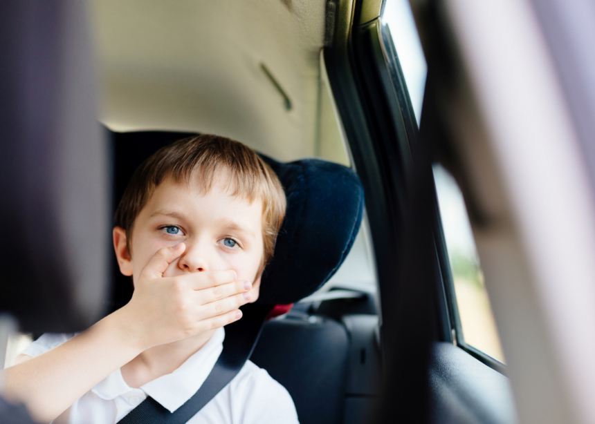 Γιατί τα παιδιά ζαλίζονται στο αυτοκίνητο και τι πρέπει να κάνεις