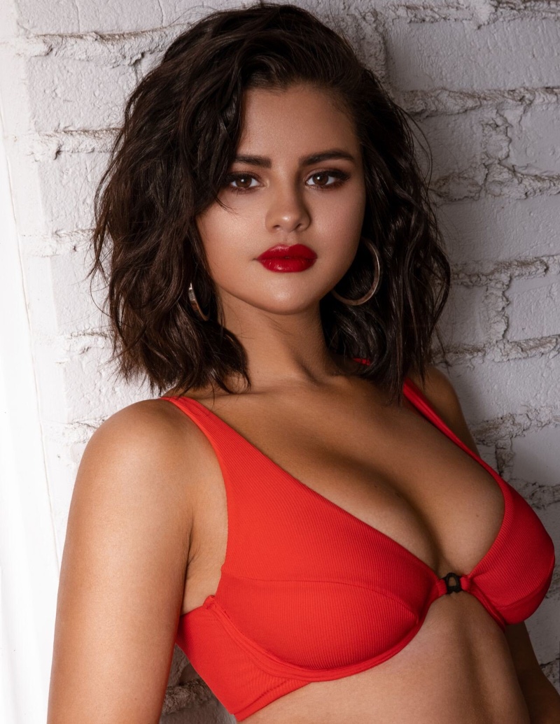 Η Selena Gomez έχει το πιο sexy beauty look που θέλουμε να αντιγράψουμε asap!