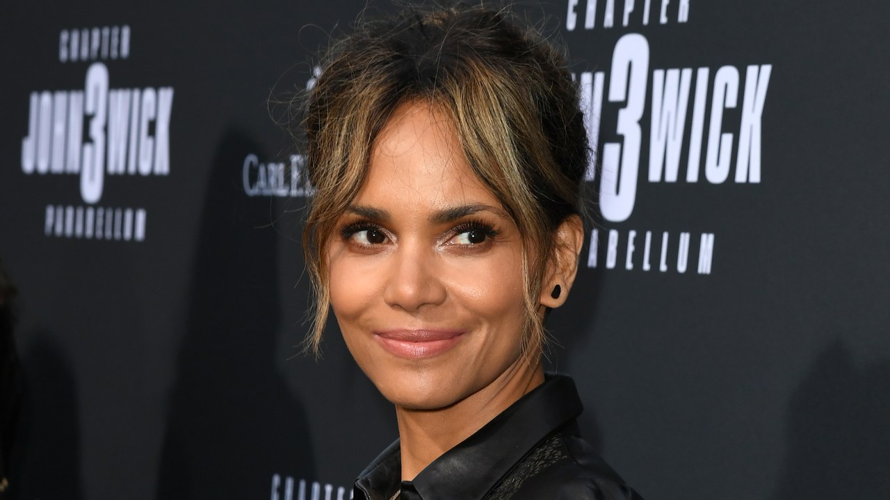 H Halle Berry μόλις έκανε το πιο cool κούρεμα!