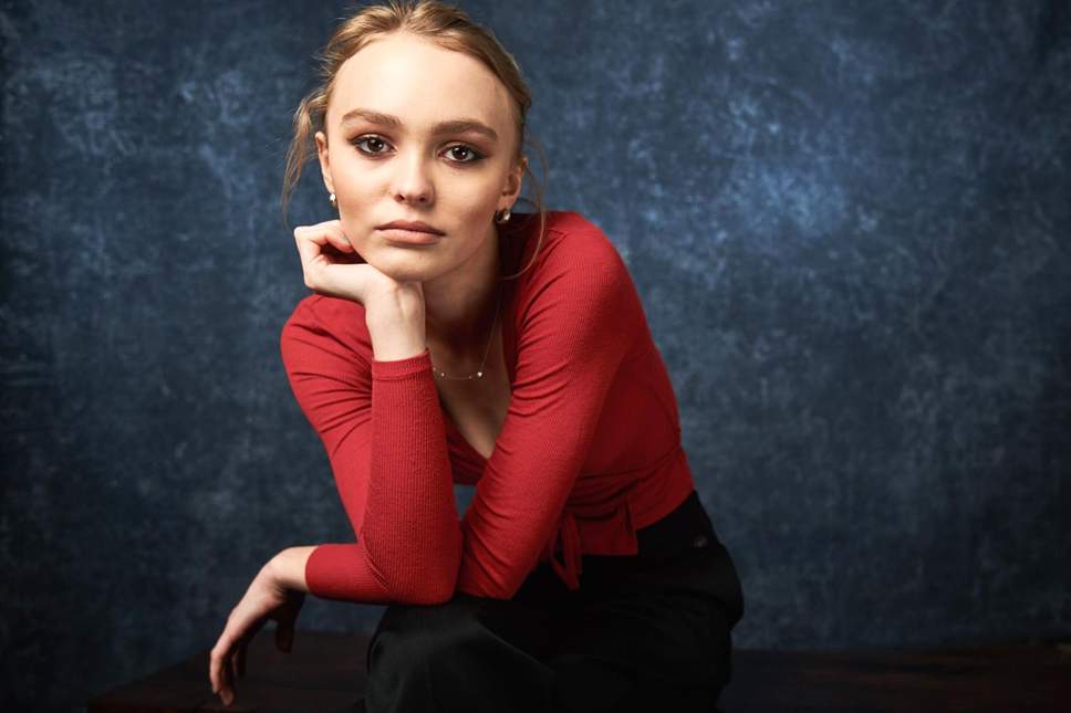 Lily Rose Depp: Η κόρη του Johnny Depp μεγάλωσε και είναι έτοιμη να κατακτήσει το Hollywood!