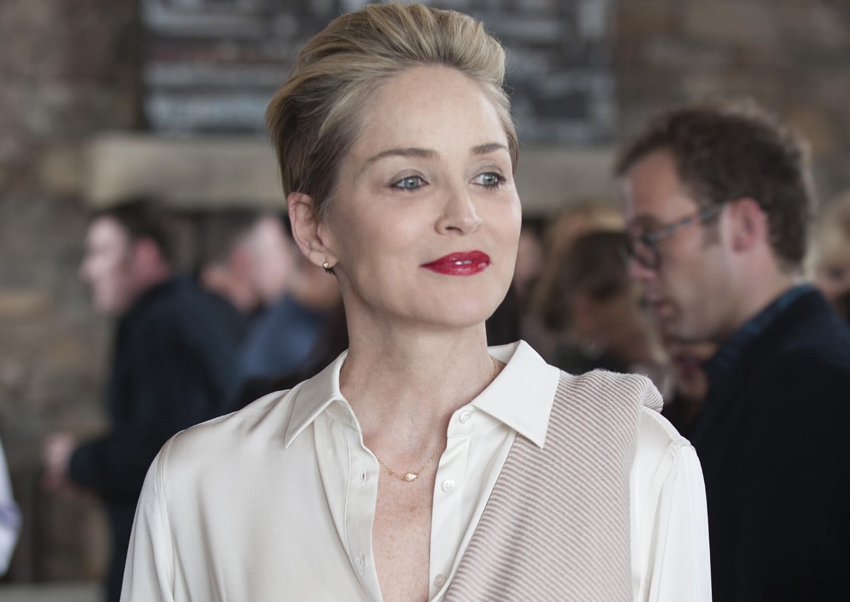 Νέο look για την Sharon Stone – Δες την εντυπωσιακή αλλαγή που έκανε στα μαλλιά της! [pics]