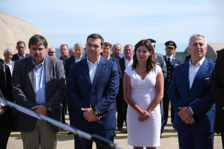 Τσίπρας: Με Μπέτυ Μπαζιάνα και Πολάκη τα εγκαίνια της βάσης Αεροδιακομιδών στο Άκτιο