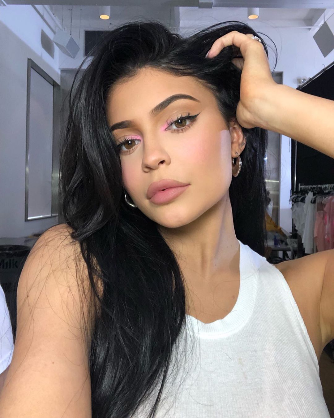 Σε αυτό το βίντεο η Kylie Jenner πλένει το πρόσωπό της και οι fan της εκνευρίζονται! Γιατί λες;