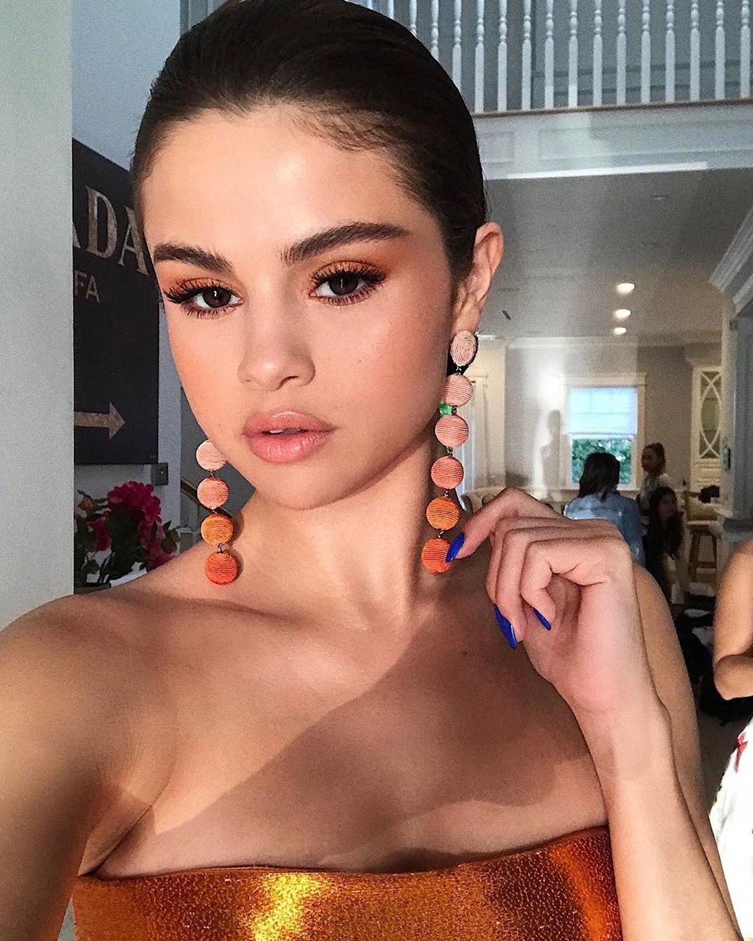 Nail inspo: τι χρώμα έχει τα νύχια της αυτή η στιγμή η Selena Gomez;