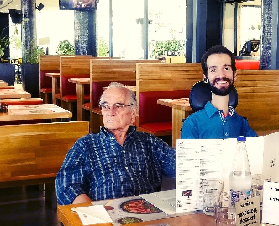 Στέλιος Κυμπουρόπουλος: Το συγκλονιστικό “ευχαριστώ” στον 80χρονο πατέρα του