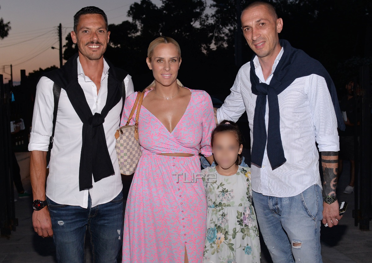 Έλενα Ασημακοπούλου – Μπρούνο Τσιρίλο: Βραδινή έξοδο με την κόρη τους και τον αδερφό του παλαίμαχου ποδοσφαιριστή! [pics]