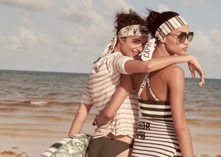Θες έμπνευση για το τι θα βάλεις σήμερα στην παραλία; Δες την νέα campaign του Dior!