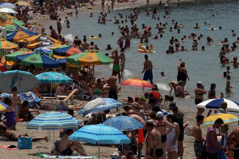 Καιρός αύριο: Έρχεται ο Ιούλιος και φέρνει μαζί του τον καύσωνα