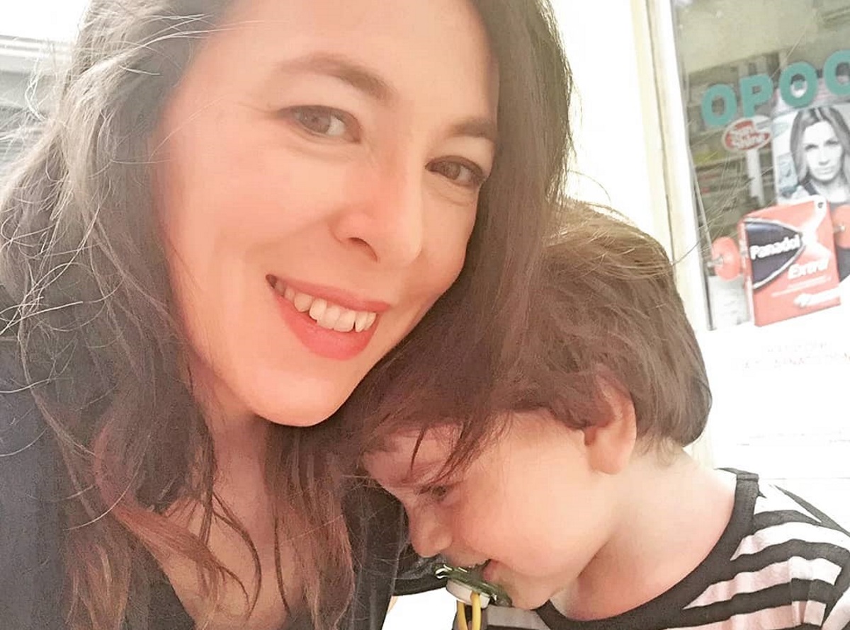 Αλίκη Κατσαβού: Ξεκίνησε τα καλοκαιρινά παιχνίδια με τον 2,5 ετών γιο της!