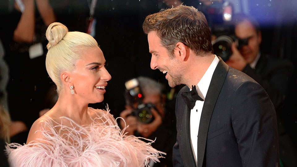 Lady Gaga – Bradley Cooper: Ετοιμάζονται να δημοσιοποιήσουν τον έρωτά τους;