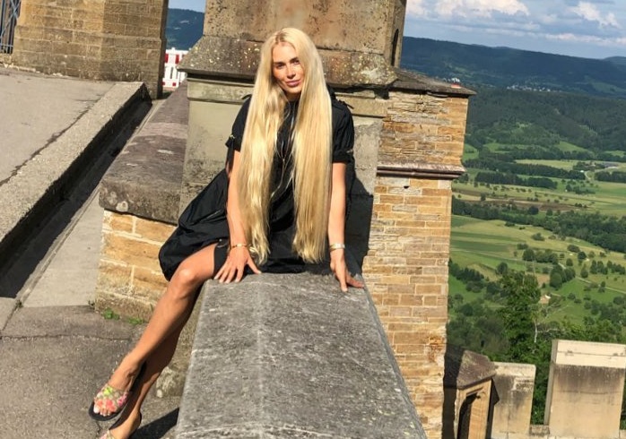 Βικτώρια Καρύδα: Επίσκεψη στο παραμυθένιο κάστρο Hohenzollern – Γιατί ταξίδεψε στη Γερμανία; Φωτογραφίες