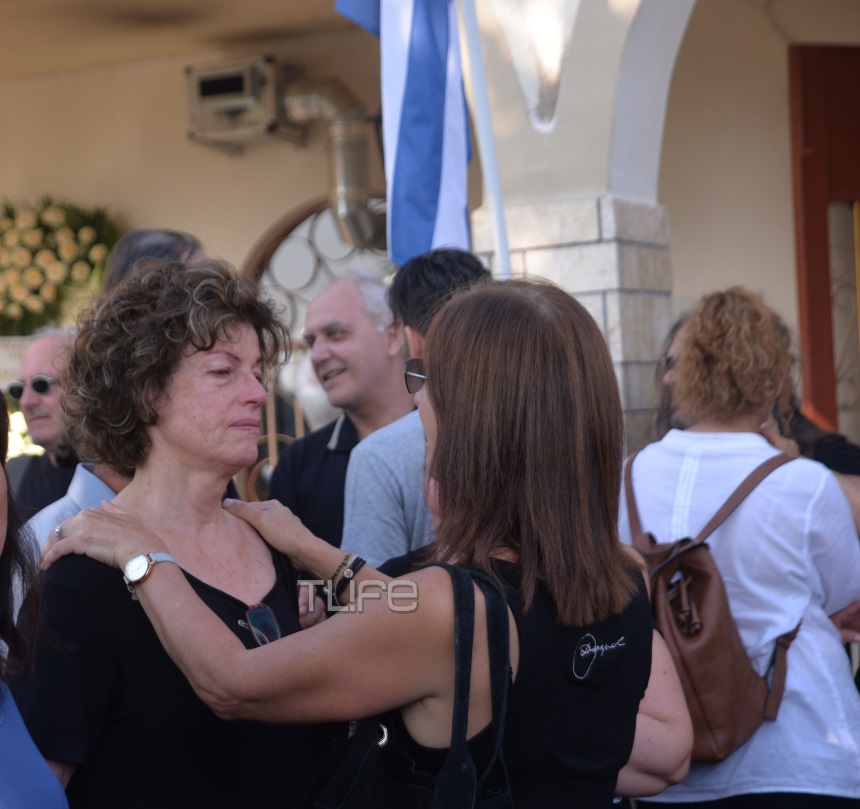 Γιάννης Σπάθας: Θλίψη στην κηδεία του - Το τελευταία αντίο στον «Socrates»