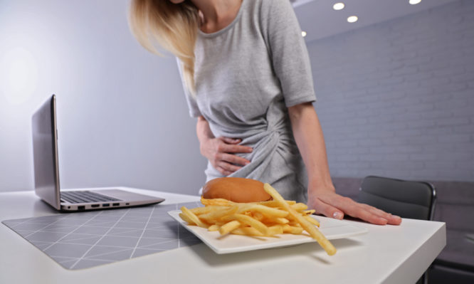 Έχετε φούσκωμα μετά το φαγητό; Ποιο συστατικό πρέπει να κόψετε