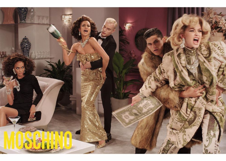 H Gigi Hadid και η Ιrina Shayk “παίζουν” Δυναστεία στo νέο campaign video του Moschino