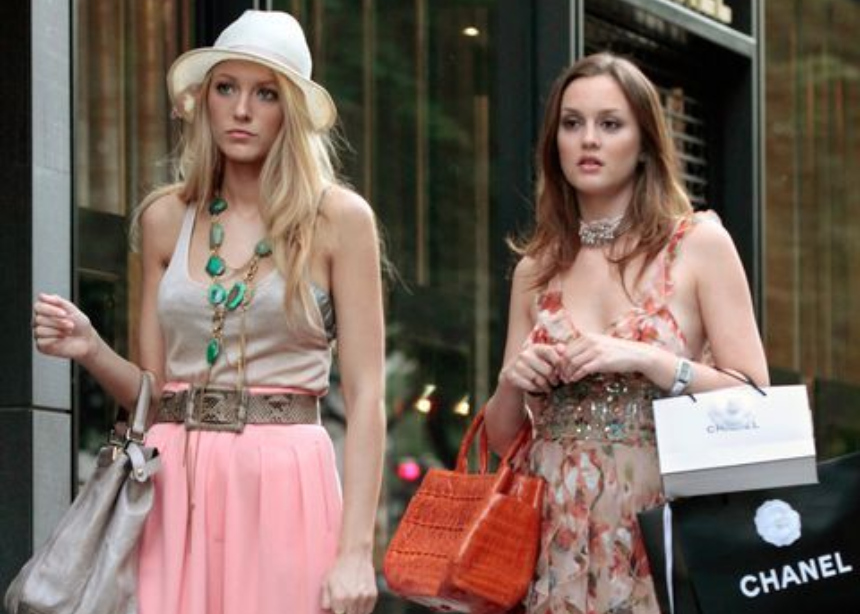 To Gossip girl επιστρέφει!Ας θυμηθούμε τα πιο stylish look