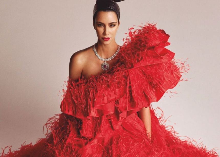 H Kim Kardashian σε μία avant garde φωτογράφιση που πρέπει να δεις!