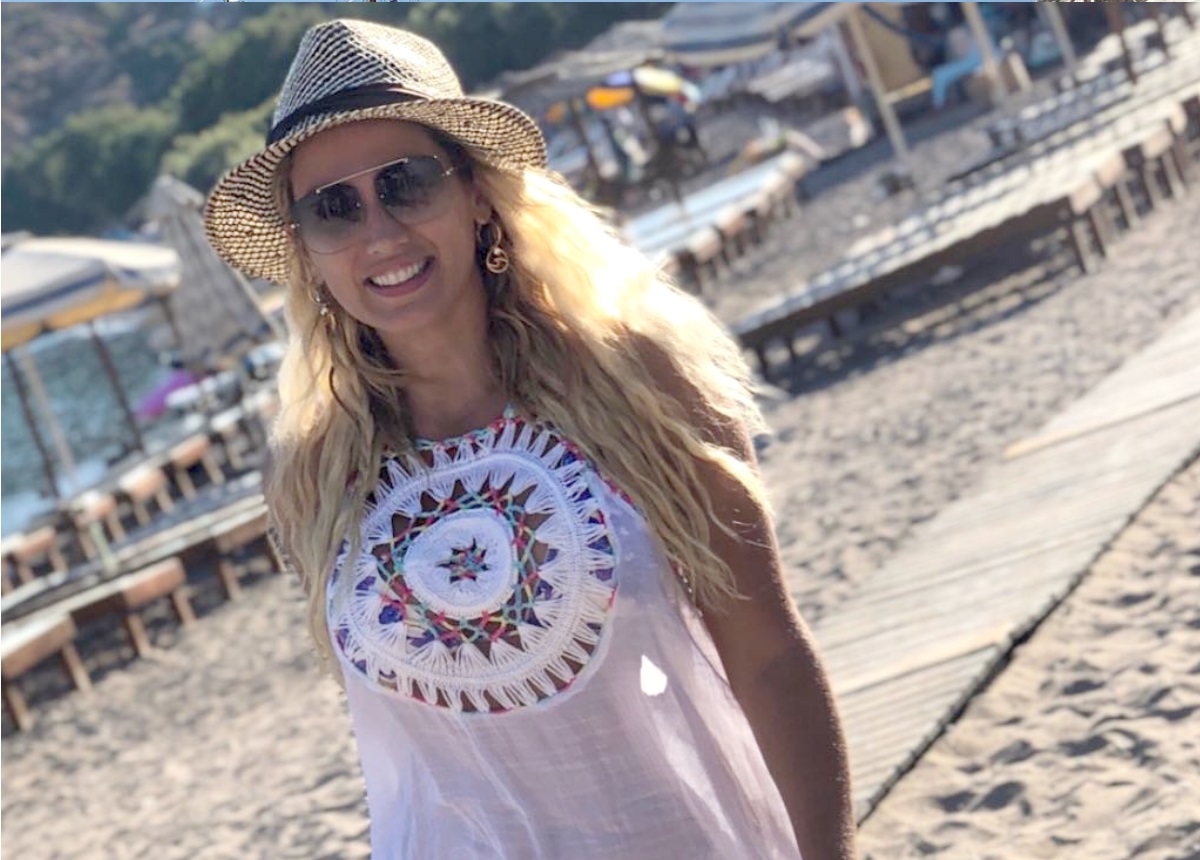 Κωνσταντίνα Σπυροπούλου: Τα νυχτοπερπατήματα στη Μύκονο [pics]