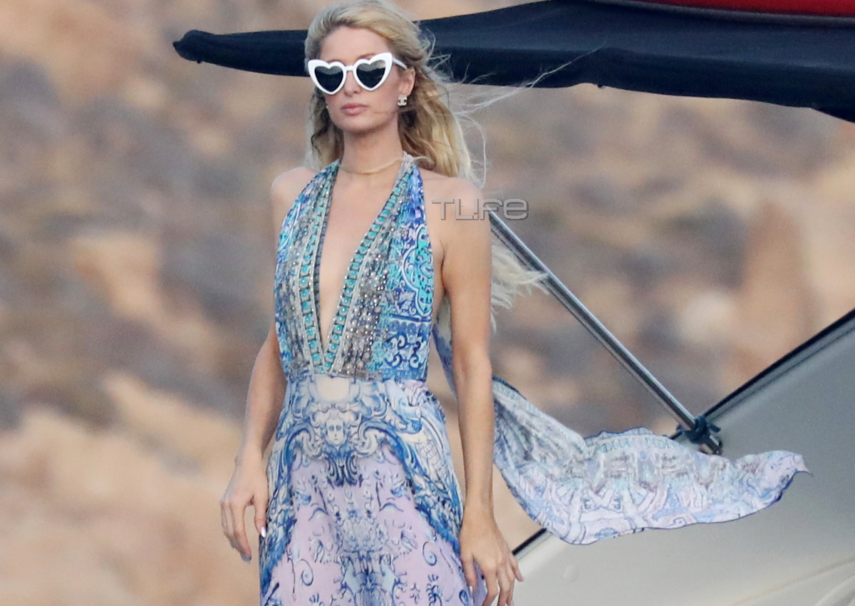 Paris Hilton: Εν πλω στη Μύκονο με look που έμοιαζε σαν βγαλμένο από editorial μόδας! [pics]