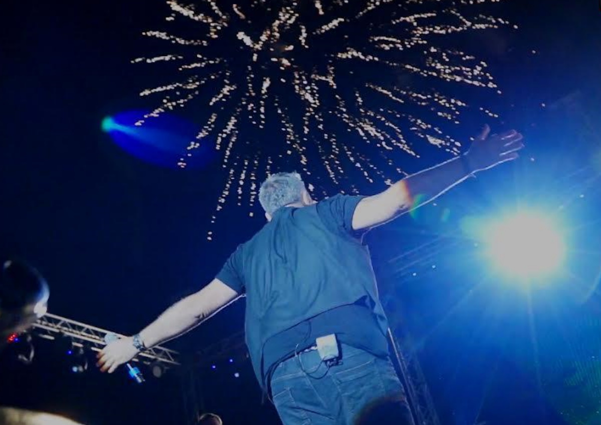 Αντώνης Ρέμος: Η μεγάλη συναυλία στην Ψαρρού, οι τιμές και ο λόγος που κινητοποιήθηκαν οι άνδρες της ασφάλειας [video]