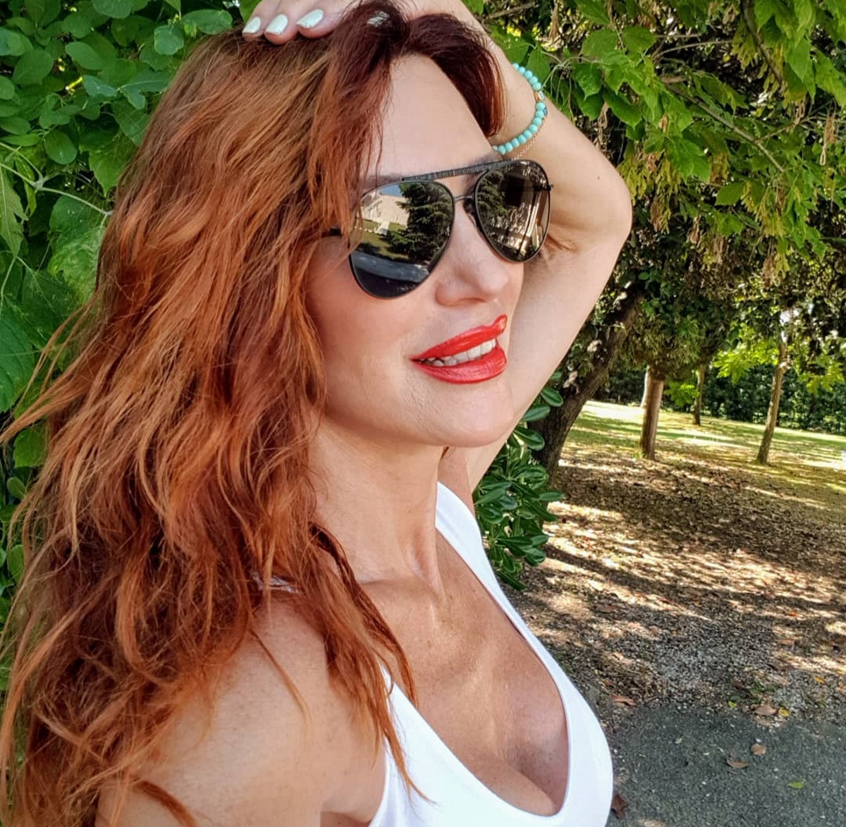 Βίκυ Χατζηβασιλείου: Το τηλεοπτικό της μέλλον στον Alpha και οι ξέγνοιαστες στιγμές στην Ψαρού! [pics]