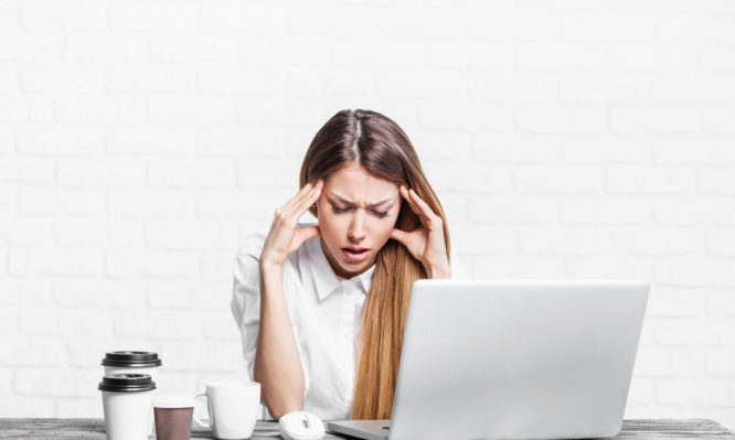 Ημικρανία: Πόσο καφέ πρέπει να πίνετε για να αποφύγετε τις νέες κρίσεις