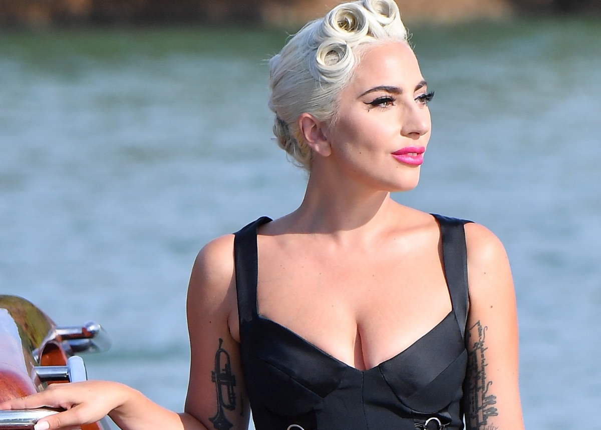 Η ευαίσθητη Lady Gaga – Χρηματοδοτεί αίθουσες διδασκαλίας μετά το μακελειό στις ΗΠΑ