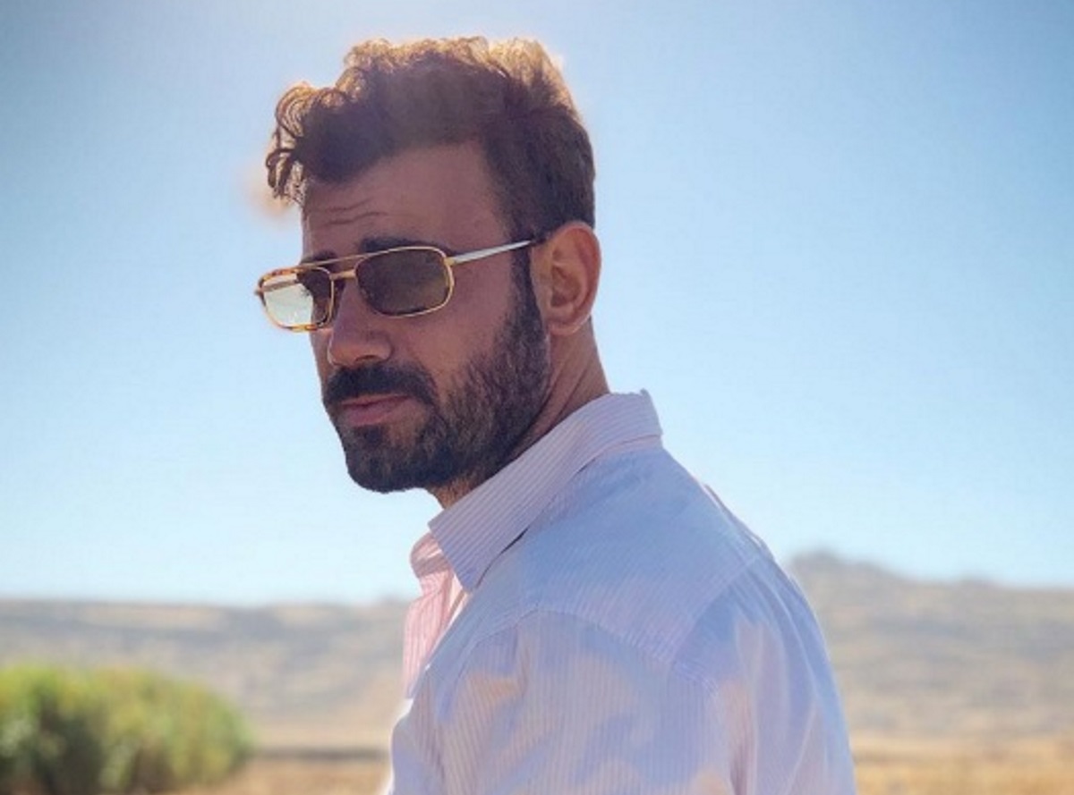 Νίκος Πολυδερόπουλος: Ποζάρει μόνο με το μαγιό του και “ζαλίζει” το Instagram!