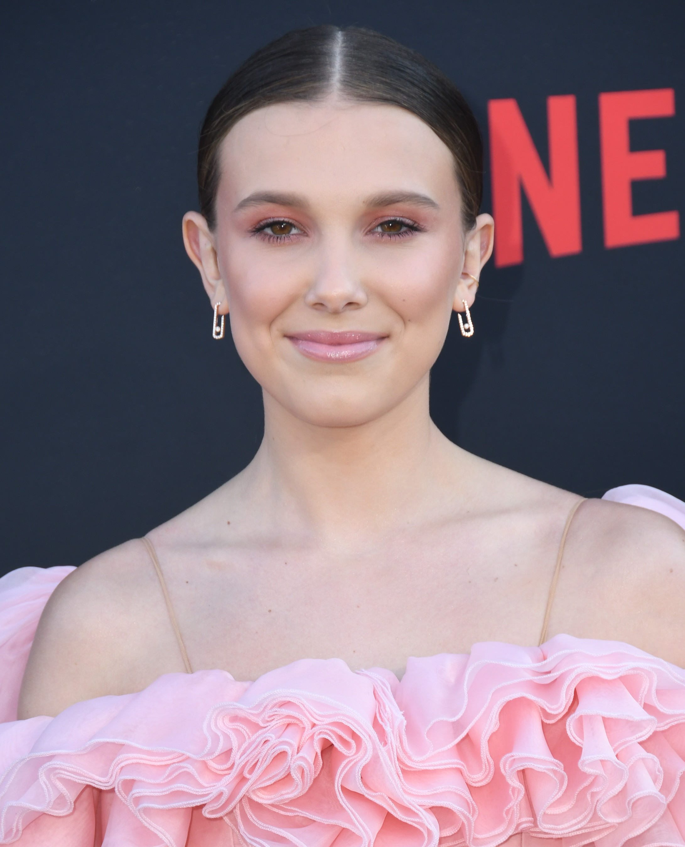 Η Millie Bobby Brown κάνει την δική της εταιρία καλλυντικών!