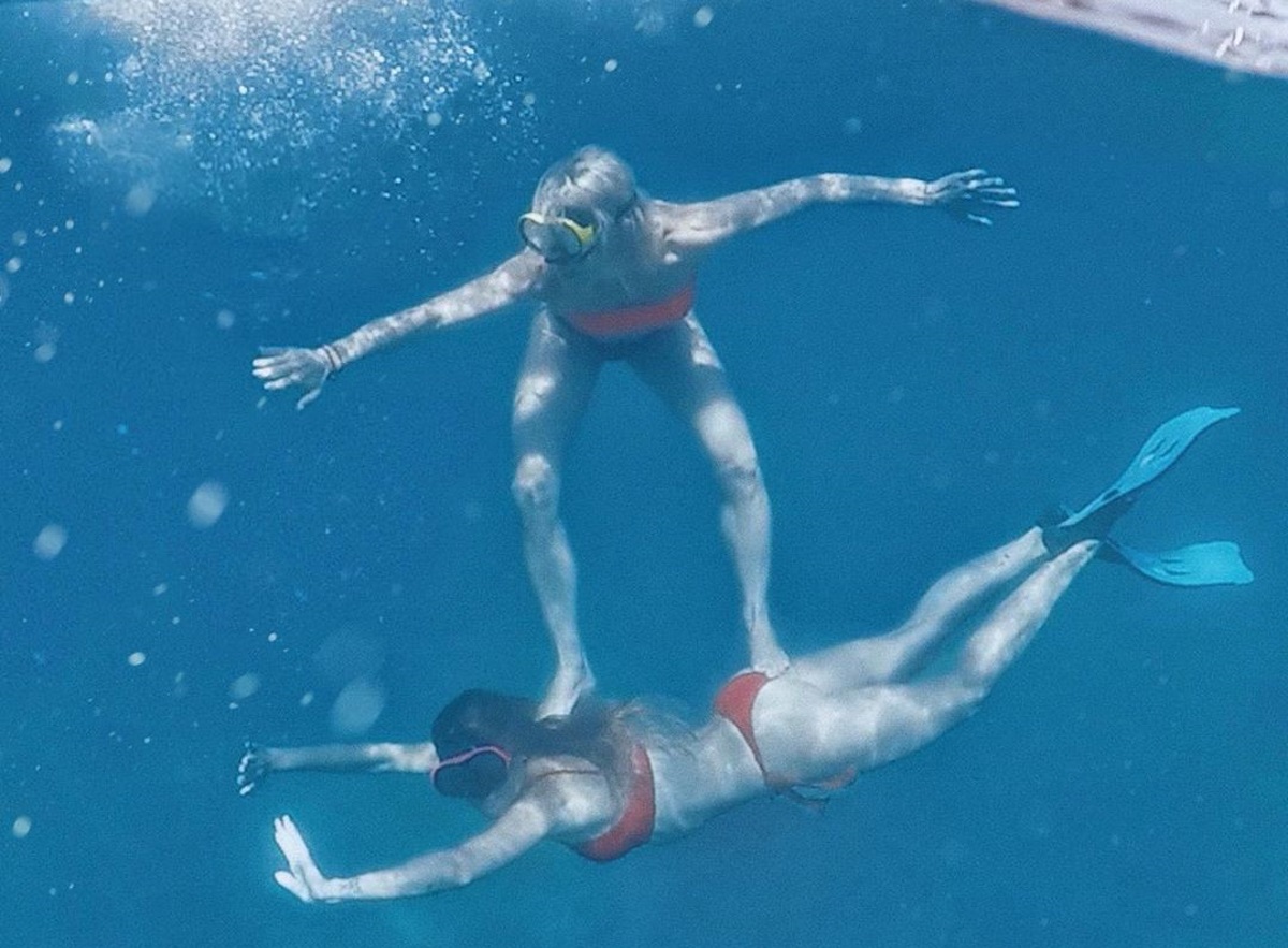 Οι celebrities ρίχνουν το Instagram με τις υποβρύχιες βουτιές τους [pics]