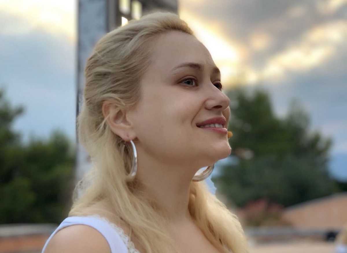 Ιωάννα Ασημακοπούλου: Καλοκαιρινή απόδραση στη Σάμο για την ηθοποιό του “Σόι σου”