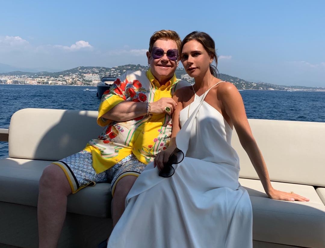 Victoria Beckham: Οικογενειακές διακοπές στο σκάφος του Elton John! Φωτογραφίες