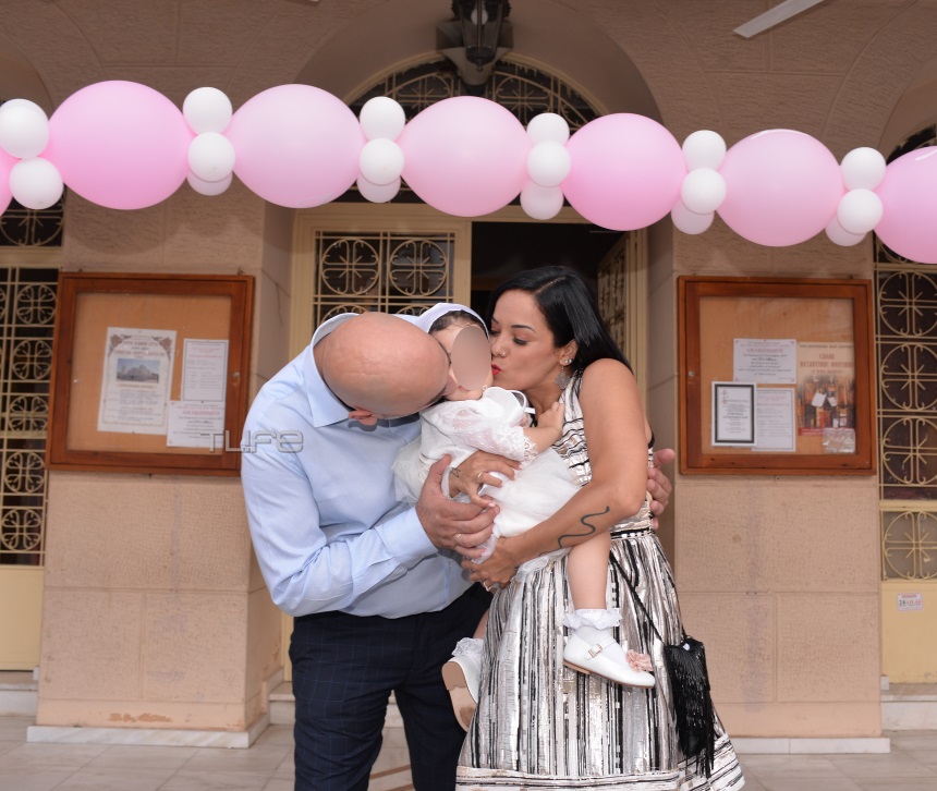 Κατερίνα Τσάβαλου: To άλμπουμ της βάφτισης της κόρης της με νονούς Κορινθίου - Αϊβάζη! (εικόνες)
