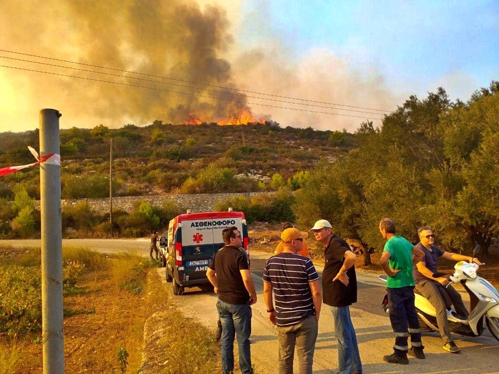 Φωτιά Ζάκυνθος: Φόβος για τη νύχτα που έρχεται