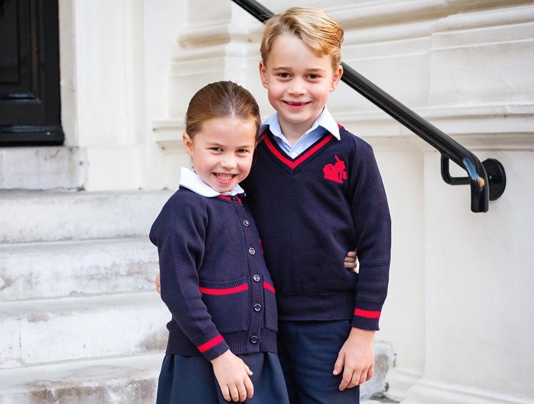 Ο πρίγκιπας George και η πριγκίπισσα Charlotte της Αγγλίας ξεκίνησαν σχολείο! Φωτογραφίες